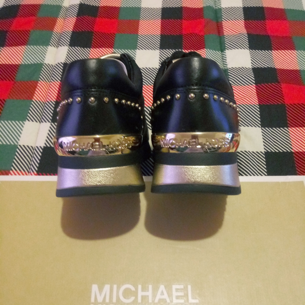 Michael Kors Allie Wrap Trainer - Picture 5 of 12